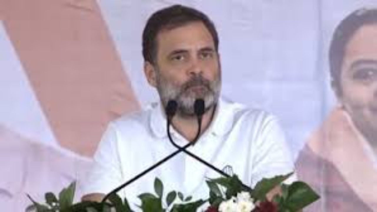 Rahul Gandhi: राहुल गांधी पर महिला सांसद का आरोप, बदतमीजी से हुई असहज